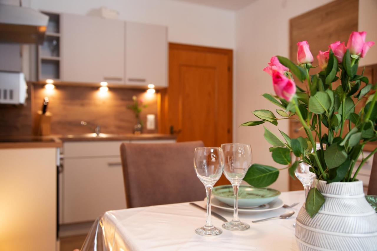Apartments Marie A Халстат Екстериор снимка