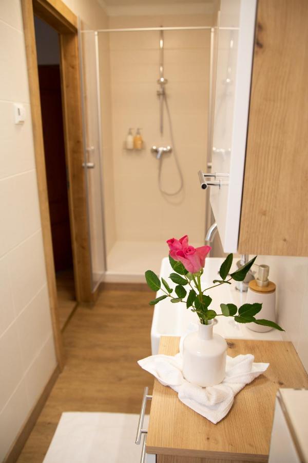 Apartments Marie A Халстат Екстериор снимка
