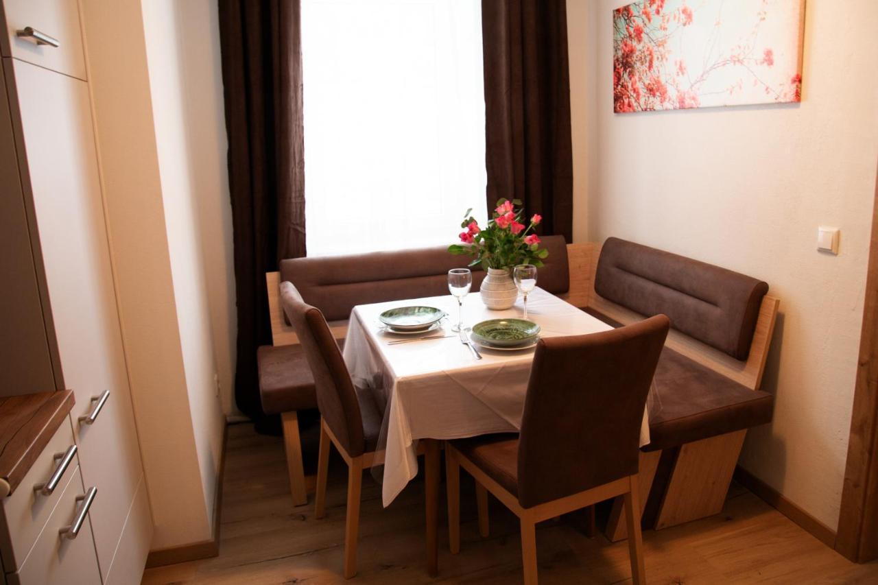 Apartments Marie A Халстат Екстериор снимка